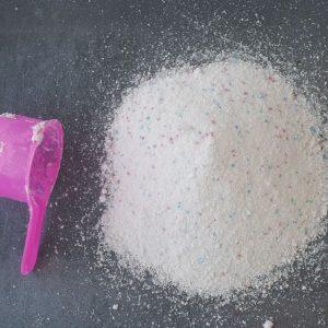 Natūralūs skalbimo milteliai. Tik du ingredientai, ir skalbiniai taps švarūs!