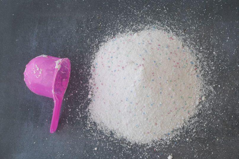 Natūralūs skalbimo milteliai. Tik du ingredientai, ir skalbiniai taps švarūs!