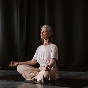 Naujas tyrimas atskleidė, kokie pavojai gali slypėti po meditacija