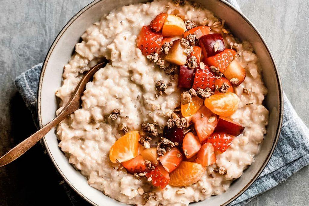 Nedarykite šios klaidos virdami košes: vienas ingredientas jose visiškai netinka. Mitybos specialistės komentaras