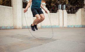 Netikėtas treniruotės efektas: 5 priežastys, kodėl šokdynės nauda lenkia bėgimą ir plaukimą!