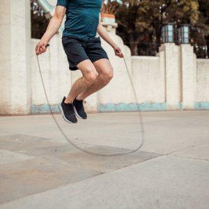 Netikėtas treniruotės efektas: 5 priežastys, kodėl šokdynės nauda lenkia bėgimą ir plaukimą!