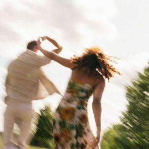 Nutolote vienas nuo kito? Šie būdai padės dar labiau suartėti.