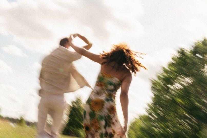 Nutolote vienas nuo kito? Šie būdai padės dar labiau suartėti.