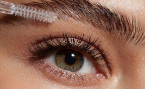 Paprasti būdai, kurie padės užsiauginti gražius antakius