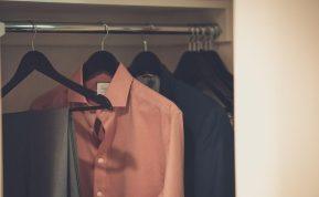 Pasak stilistės, ruošdamos savo spintą žiemai, moterys dažniausiai daro šias klaidas