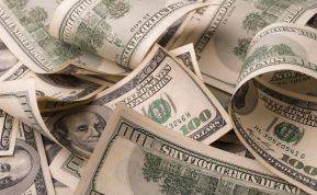 Penki Zodiako ženklai, kurie šią žiemą „maudysis“ piniguose