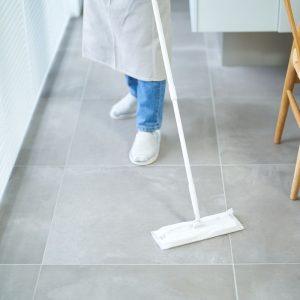 Pigus būdas valyti grindis. Net mūsų mamos nežino šio triuko!