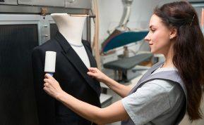 Populiariausi būdai, kaip išvalyti paltus namuose