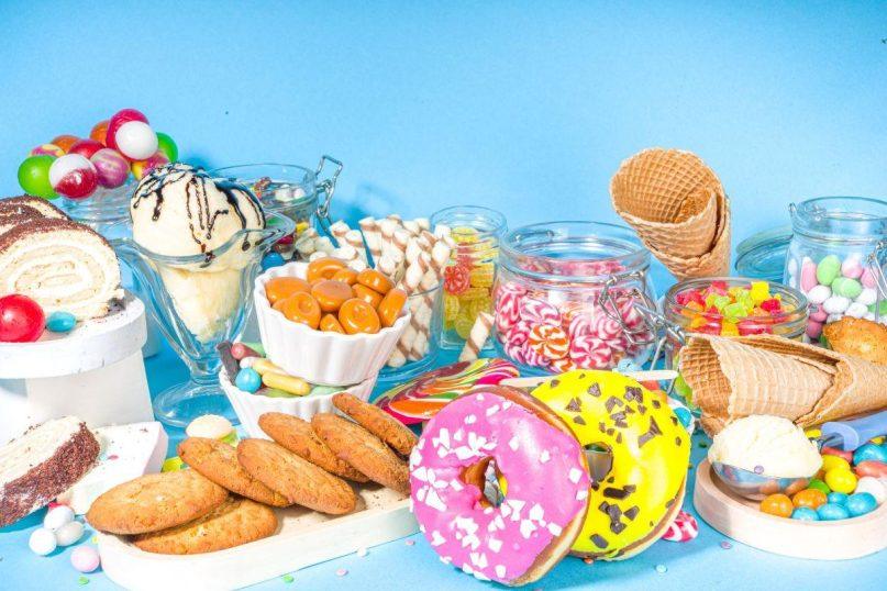 Potraukis saldumynams: keturios šio įpročio priežastys ir kaip jį pakeisti, kad neatsinaujintų vėl
