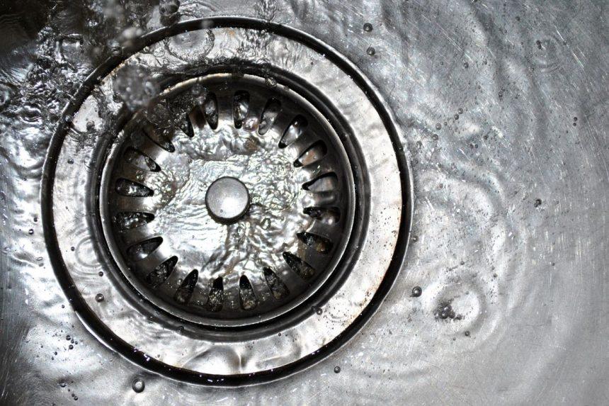 Puikus nerūdijančiojo plieno kriauklių valiklis. Tereikia 2 ingredientų, o poveikis jus maloniai nustebins!