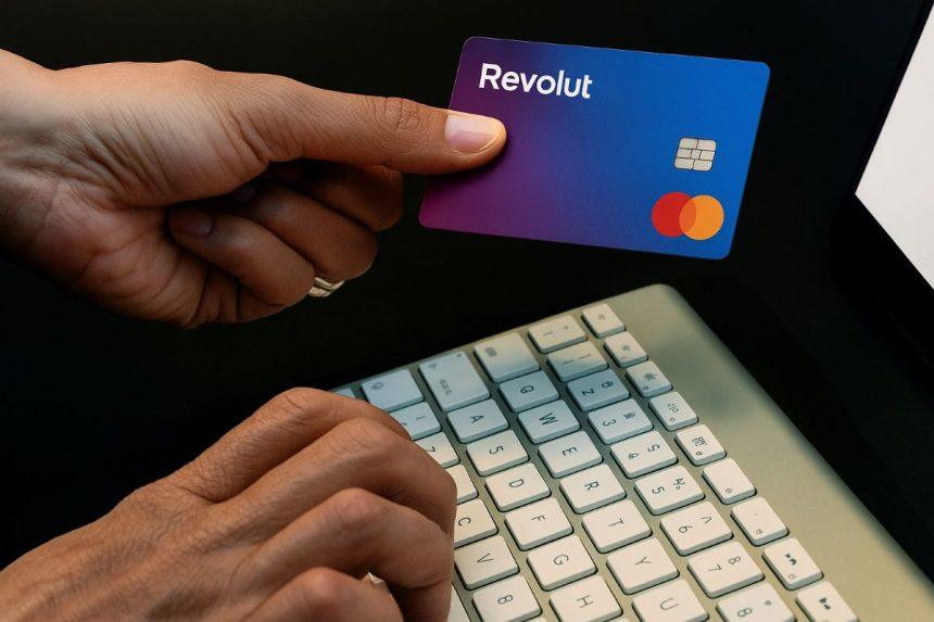 Revolut“ uždaro rusų ir baltarusių sąskaitas dėl ES sankcijų