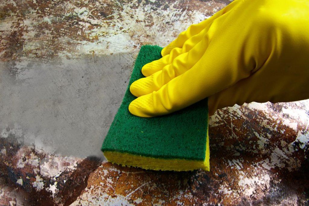 Senovinis receptas, kuris atnaujina net seniausias keptuves ir puodus. Ūkinio muilo metodas