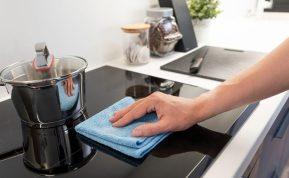 Šie patarimai padės išvalyti jūsų indukcinę kaitlentę. Ji spindės kaip nauja!