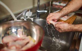 Šis vienas įprotis kelia didžiulę riziką visos šeimos sveikatai. Atsikratykite jo dabar