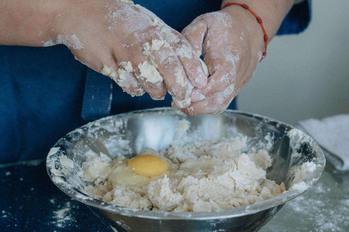 Šis vienas triukas su vanilinu pavers jūsų kepinius nuostabiai aromatingais