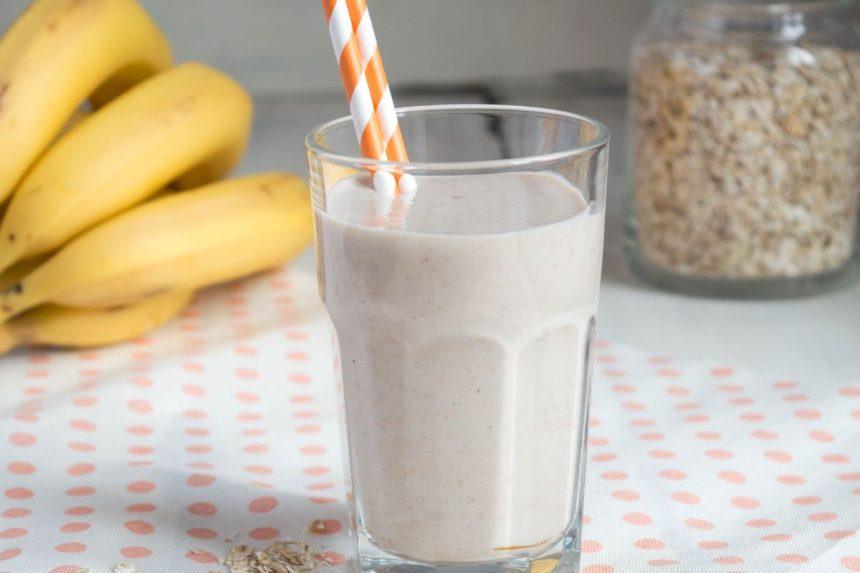 Skani svorio metimo bomba: itin maistingas avižų kokteilis, kuriame gausu kalcio!