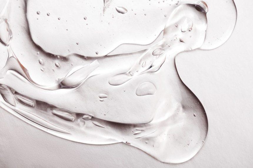 Sužinoję tai, hialurono rūgštį tikrai įtrauksite į savo kasdienę odos priežiūros rutiną