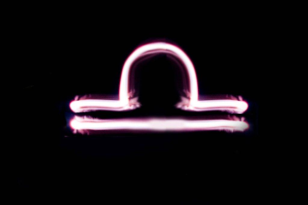 Svarstyklės: harmonijos sargai