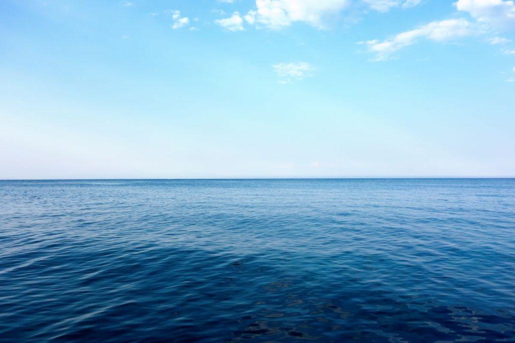 Teritorinės jūros: suverenitetas ir nekaltas praplaukimas