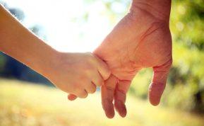 Tėvystės patarimai: kuo skiriasi išmintingi tėvai nuo paprastų?