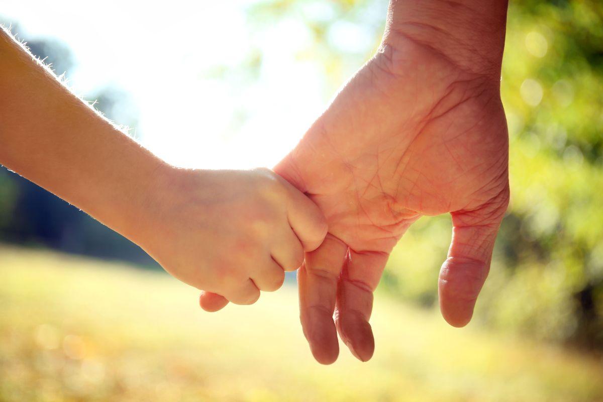 Tėvystės patarimai: kuo skiriasi išmintingi tėvai nuo paprastų?