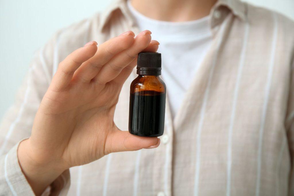 Tik vienas lašas jodo, o pelargonija žydės visus metus! Kodėl jodas naudingas pelargonijoms?