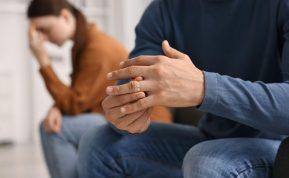 Trumpi žingsniai, kaip išgyventi artimo žmogaus išdavystę