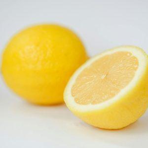 Užuot išmetę, pririškite prie čiaupo. Po kelių minučių pastebėsite skirtumą