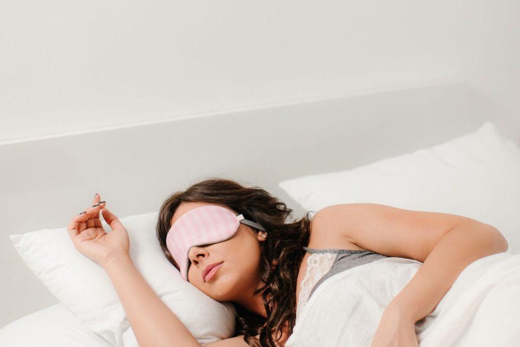 Vienas paprastas prieskonis akimirksniu padės lengviau užmigti. Muskato poveikis miegui