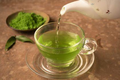 Žalioji arbata: kada naudinga, o kada gali pakenkti sveikatai