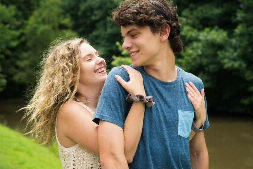 Zodiako ženklai, kurie gali uždusinti savo meile