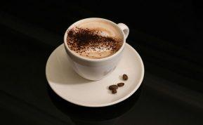 Kava su kakava: įberkite šaukštelį į rytinį puodelį ir smegenys dirbs kaip kompiuteris