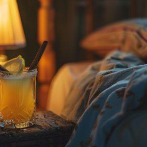 Gėrimas prieš miegą riebalams: kodėl tiek daug žmonių geria jį būtent 19 valandą