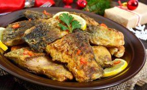 Kūčių karpis: kaip paruošti tobulą žuvį be dumblo skonio ir kad nesubyra keptuvėje