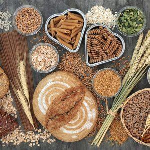 Skaidulinių medžiagų trūkumas: šeši požymiai, kuriuos lengva nepastebėti, bet jie griauna sveikatą iš vidaus