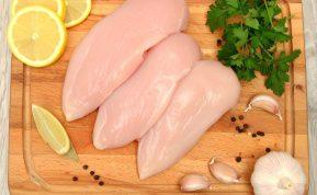 Vištienos krūtinėlės mišrainė: receptas toks paprastas, kad net vaikas įsimins