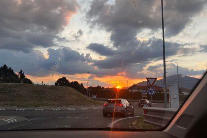 Taisyklė žiedinėje sankryžoje: kodėl ją 80% vairuotojų supranta neteisingai