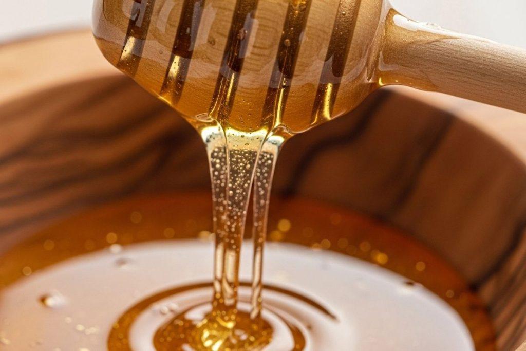 Baltymo ir medaus kaukė: veido pakėlimas per 10 minučių namuose – Kaip veikia kiaušinio baltymas