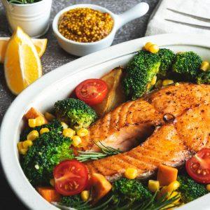 6 būdai, kaip lašiša gali pagerinti jūsų sveikatą