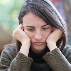 9 žemo emocinio intelekto požymiai, kurie pasireiškia kasdieniame elgesyje