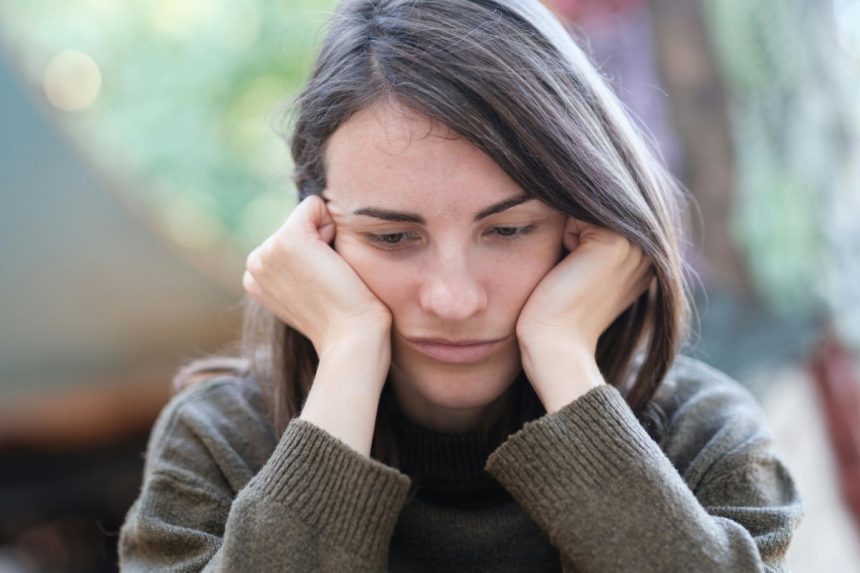 9 žemo emocinio intelekto požymiai, kurie pasireiškia kasdieniame elgesyje