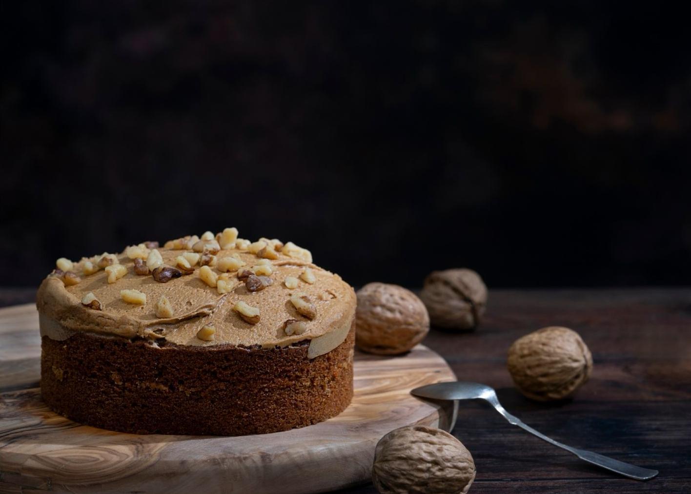 Graikinių riešutų tortas – bene skaniausias desertas Kalėdoms