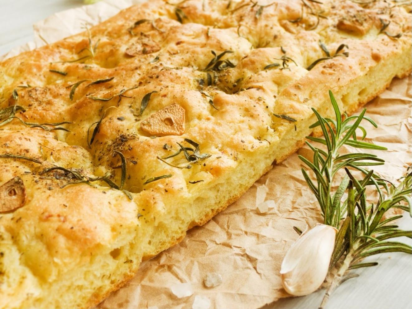 Naminė fokačija (focaccia)