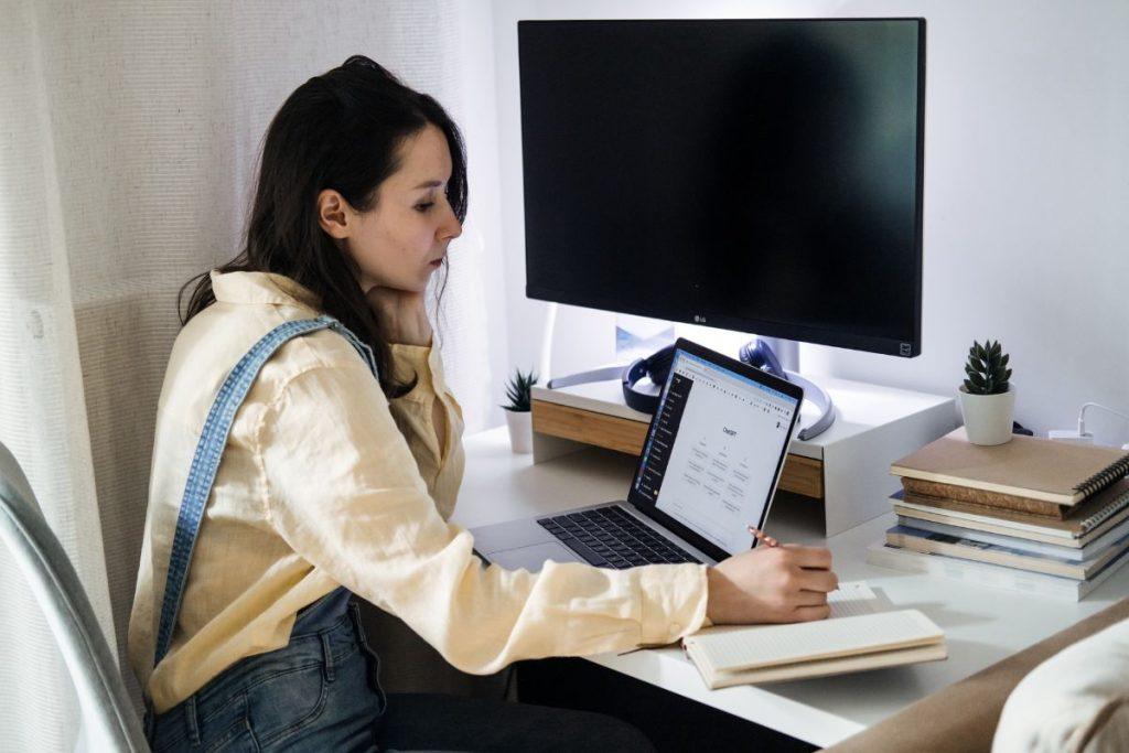 AI vaizdų kūrimas iš jau turimų nuotraukų