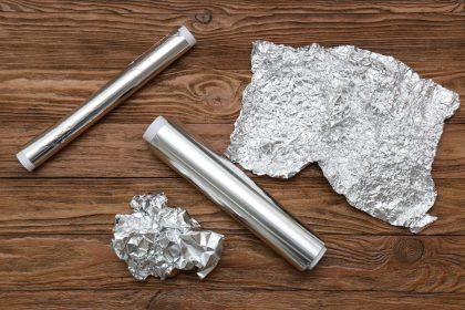 Aliuminio folijos triukas, kuris gali išgelbėti jūsų vaismedžius: jei dar nespėjote – veikite dabar