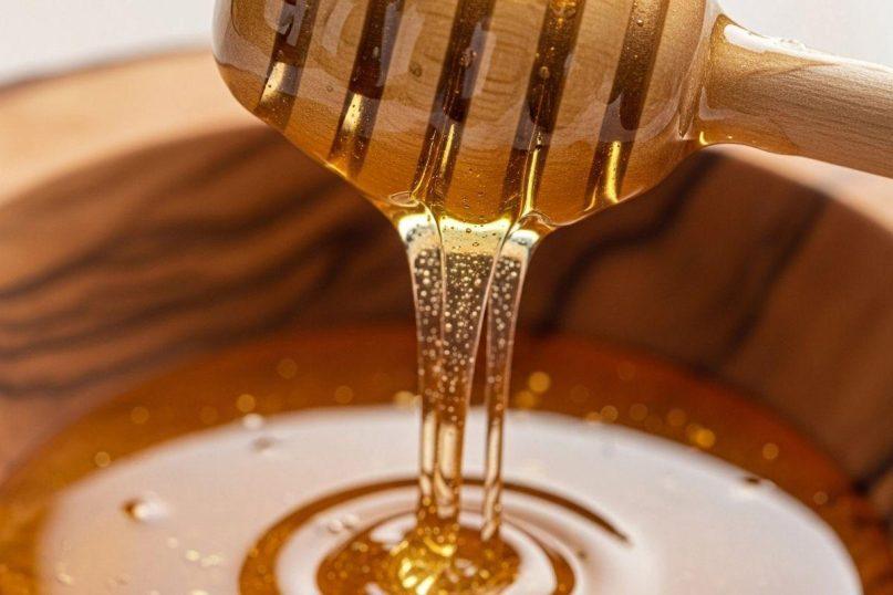 Ar galima dėti medaus į arbatą nepakenkiant sveikatai?