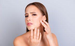 Ar stresas gali pažeisti jūsų odą ir plaukus? Atraskite pagrindinius ženklus ir kaip juos suvaldyti