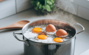 Kodėl reikia dėti sodą virint kiaušinius: senoji virėjų paslaptis