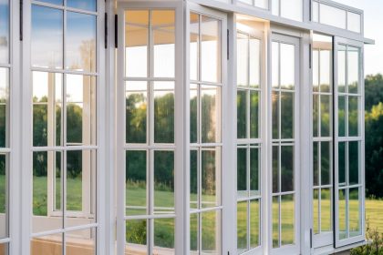 Langų rėmai balti kaip sniegas – 2 ingredientai ir net daugiamečiai nešvarumai dingsta be pėdsako